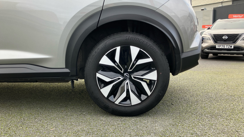 Nissan Juke 1.0 DiG-T Acenta Premium 5dr Petrol Hatchback